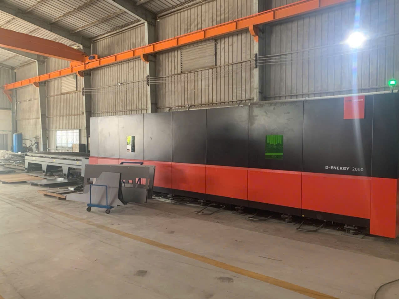 CNC laser cutting machine 1.jpg